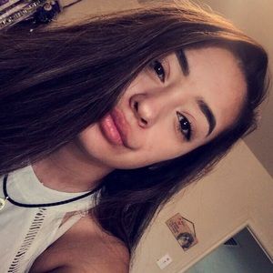 Meet your Posher, Ana